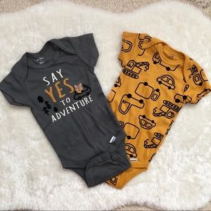 2/$10🍁 Brand New Baby Onesie Set (NWOT)